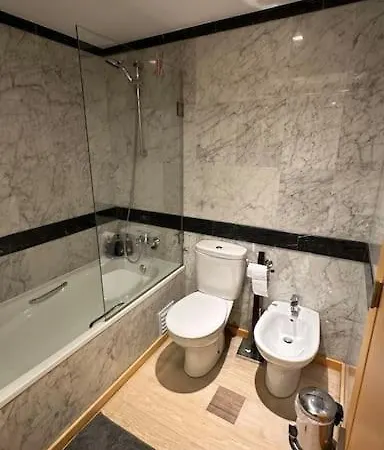 1 Bedroom With A Pool - 5 Min Carcavelos Surf - Lisbon Train 15 Min