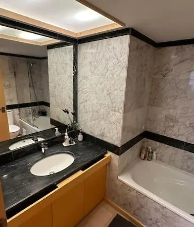 1 Bedroom With A Pool - 5 Min Carcavelos Surf - Lisbon Train 15 Min *