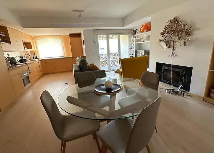 Beachfront With A Pool- Apartmán